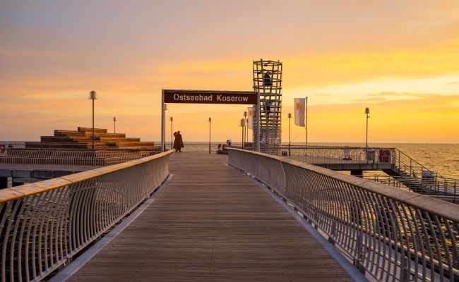 Seebrücke Koserow im Sonnenuntergang