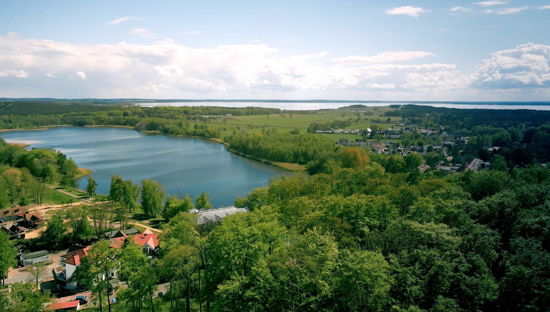 Blick von oben auf den Kölpinsee in Loddin