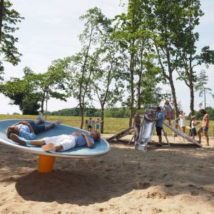 Mehrgenerationsspielplatz in Loddin